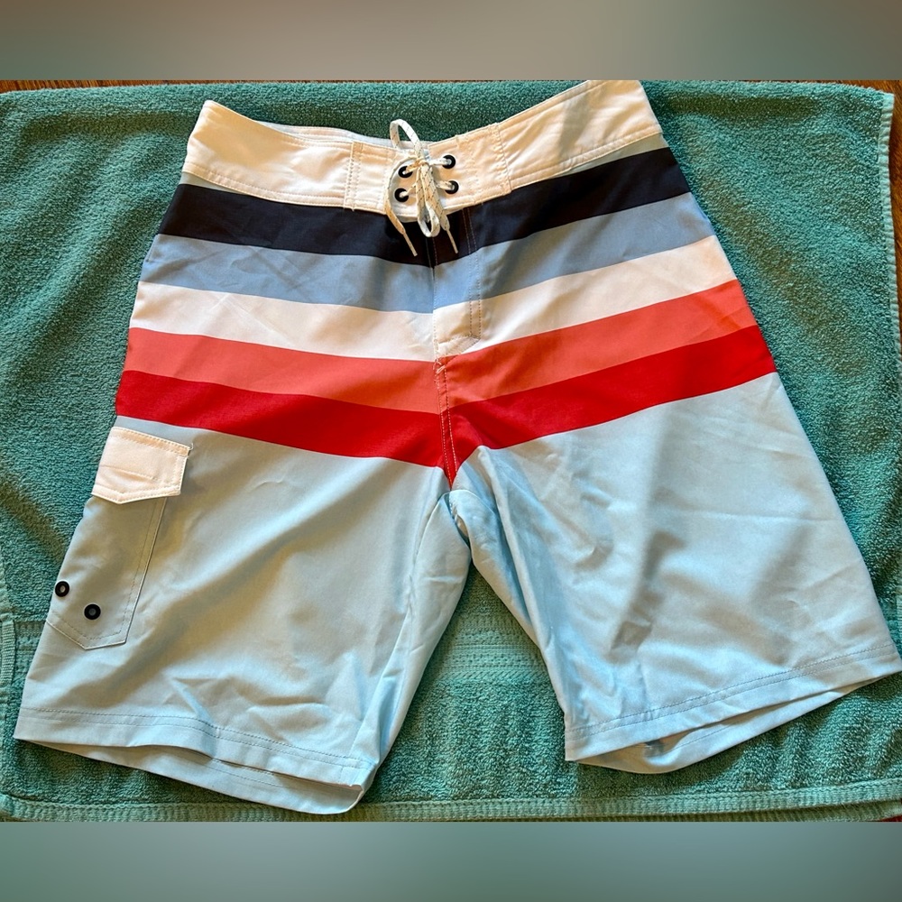 True Craft Men’s Swim Trunks Size 32